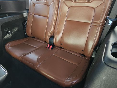 Used 2020 Lincoln Aviator Reserve w/ Equipment Group 201A RWD image 33