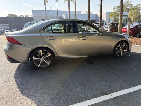 Used 2018 Lexus IS 300 AWD w/ Comfort Package image 10