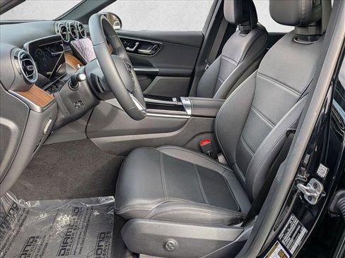 Certified 2025 Mercedes-Benz GLC 300 4MATIC image 19