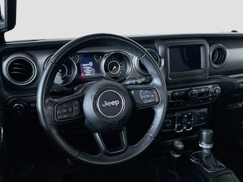 Used 2022 Jeep Gladiator Sport AWD/4WD image 18