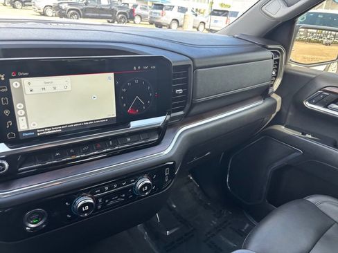 Used 2024 GMC Sierra 1500 SLT AWD/4WD image 55