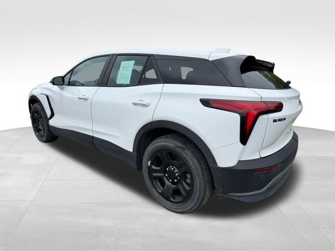 Used 2024 Chevrolet Blazer EV AWD Police image 4