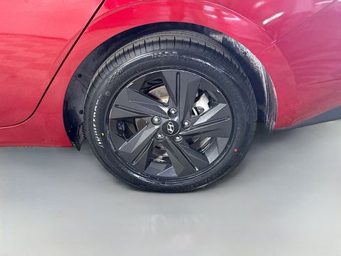 Used 2023 Hyundai Elantra SEL w/ Cargo Package FWD image 37