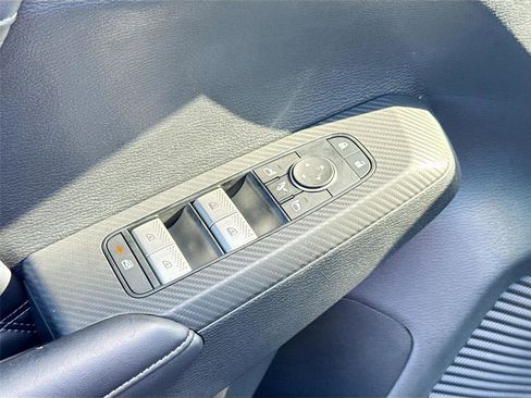 New 2025 Mitsubishi Outlander SEL image 18