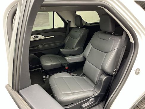 Used 2026 Ford Explorer Active w/ Active Comfort Package AWD/4WD image 13