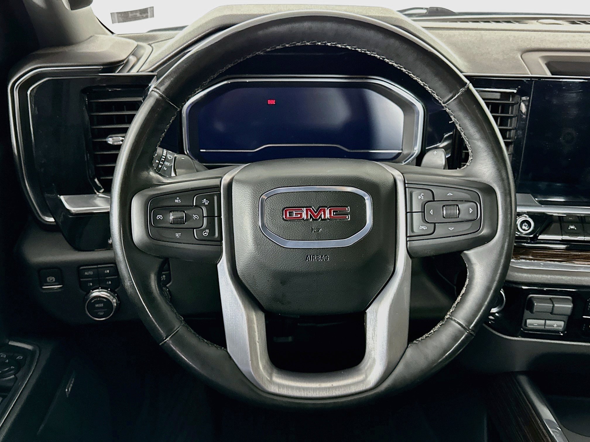 Used 2024 GMC Sierra 1500 Elevation w/ Elevation Premium Package AWD/4WD image 18
