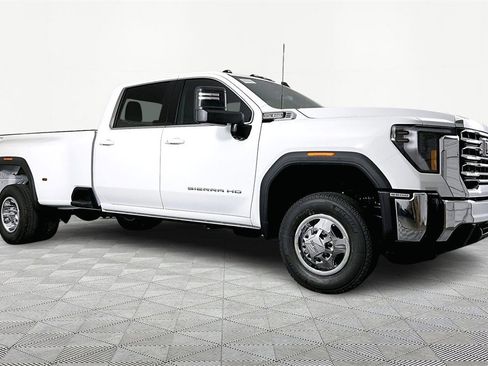 New 2026 GMC Sierra 3500 SLE w/ SLE Value Package image 3