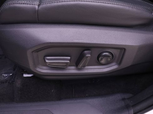 Used 2022 Toyota Tundra Limited w/ TRD Off-Road Package image 11