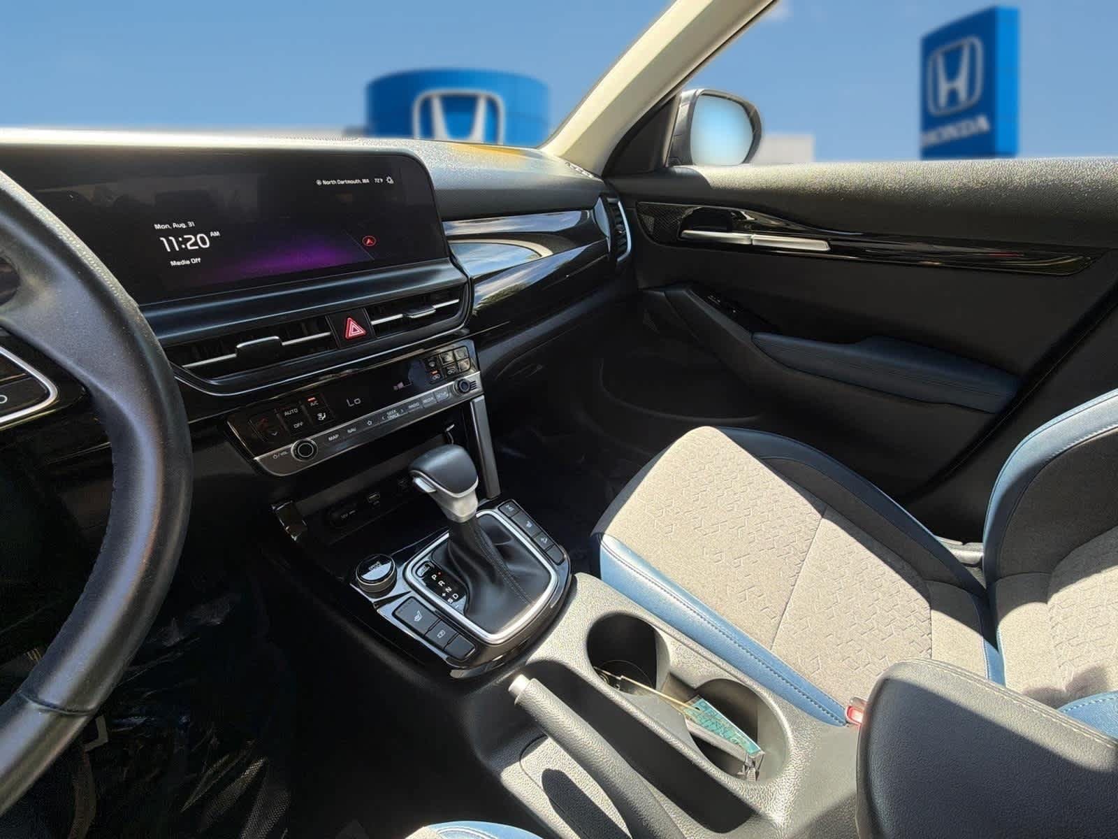 Used 2024 Kia Seltos S AWD/4WD image 21