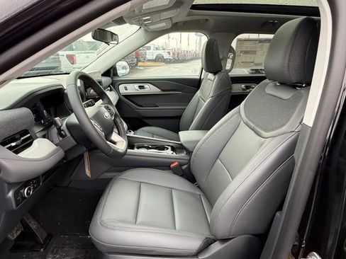 New 2026 Ford Explorer Active w/ Active Comfort Package image 11