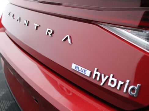 Used 2023 Hyundai Elantra Blue image 7