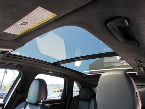 Used 2012 Porsche Cayenne Turbo AWD/4WD image 25