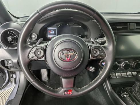 Used 2022 Toyota GR86 w/ ALL Weather Mat Package (TMS) RWD image 13