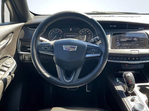 Used 2020 Cadillac XT4 Sport w/ Driver Awareness Package image 5