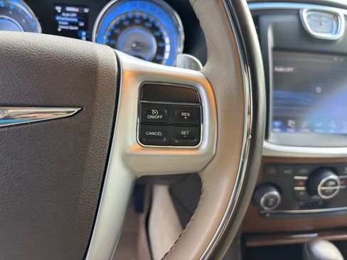 Used 2013 Chrysler 300 C Luxury Series w/ Harman Kardon Audio Group image 19