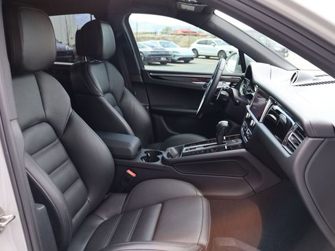 Used 2024 Porsche Macan S image 26