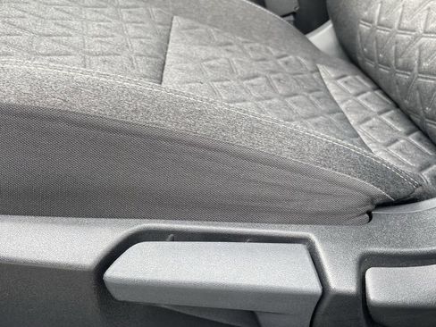 Used 2025 Nissan Kicks SV image 22