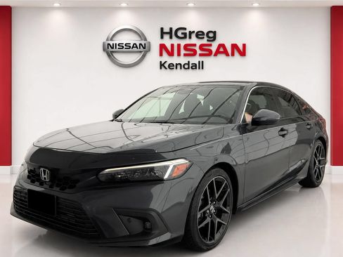 Used 2024 Honda Civic Sport Touring image 3