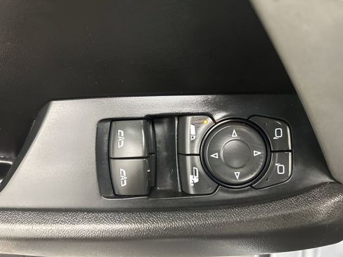 Used 2018 Chevrolet Camaro LT image 20