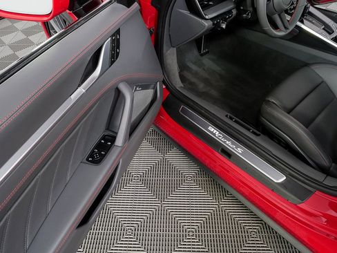 Used 2022 Porsche 911 Turbo image 8