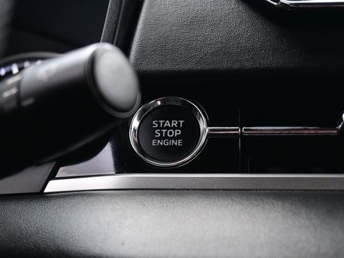 Used 2023 Mitsubishi Outlander SE image 24