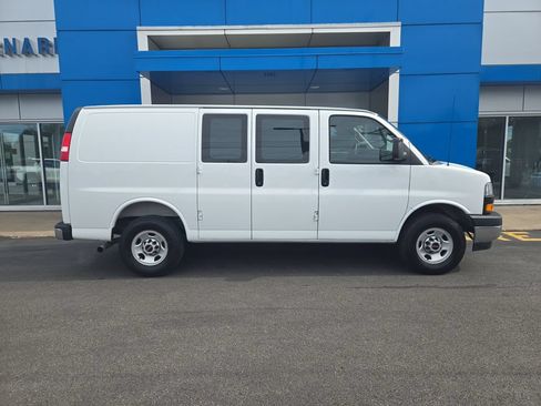 Certified 2025 GMC Savana 2500 w/ Driver Convenience Package RWD image 14