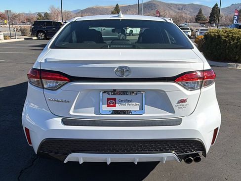 Used 2021 Toyota Corolla SE w/ SE Premium Package image 4