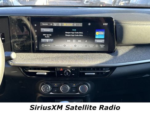 New 2025 Nissan Kicks SV image 8