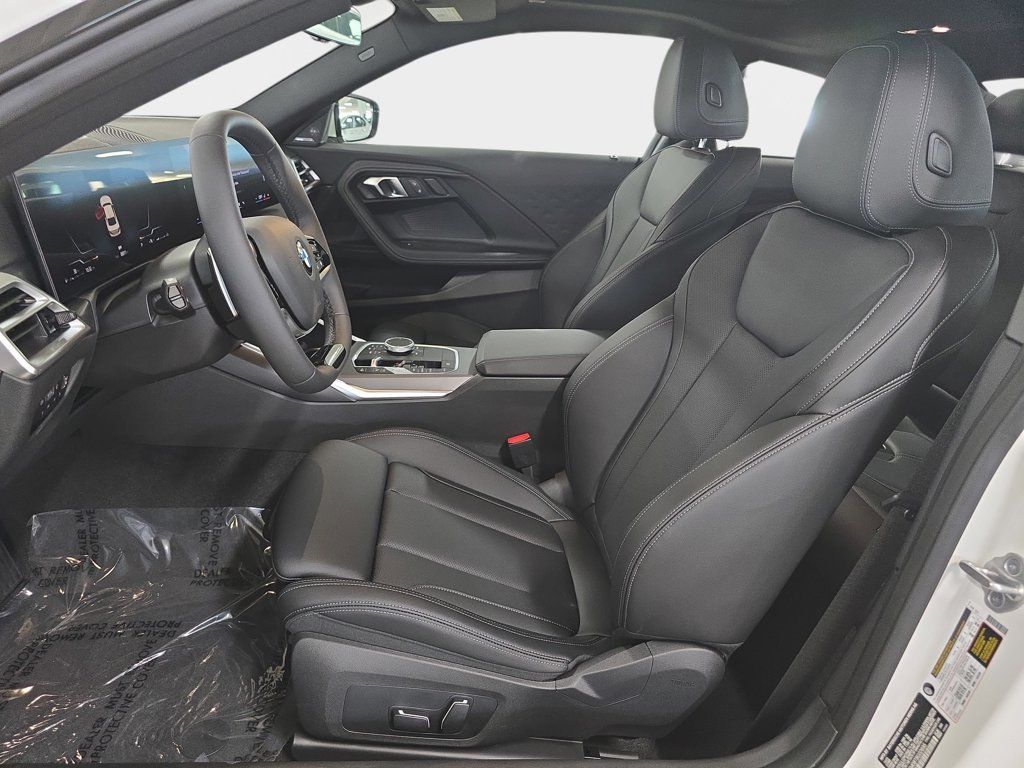 Used 2026 BMW 230i Coupe w/ Convenience Package RWD image 8