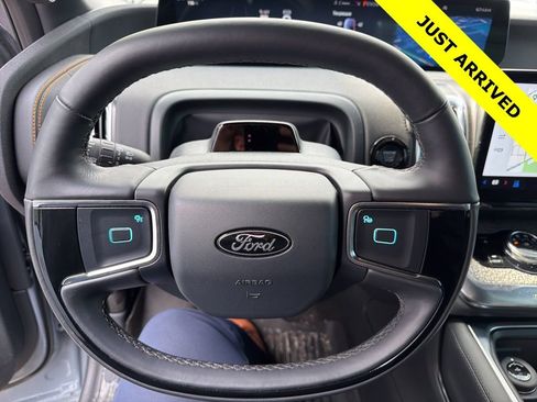 Used 2025 Ford Expedition Tremor image 8