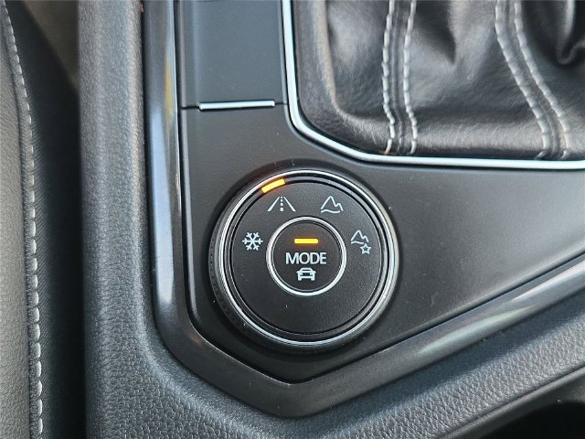 Used 2023 Volkswagen Tiguan SEL R-Line AWD/4WD image 22