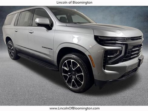 Used 2025 Chevrolet Suburban RST w/ Comfort Package AWD/4WD image 8