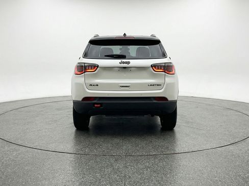 Used 2025 Jeep Compass Trailhawk AWD/4WD image 7