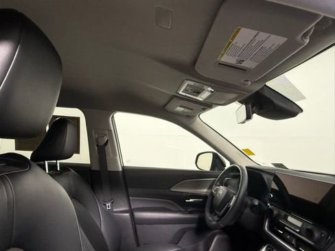 Used 2024 Toyota Grand Highlander XLE image 54