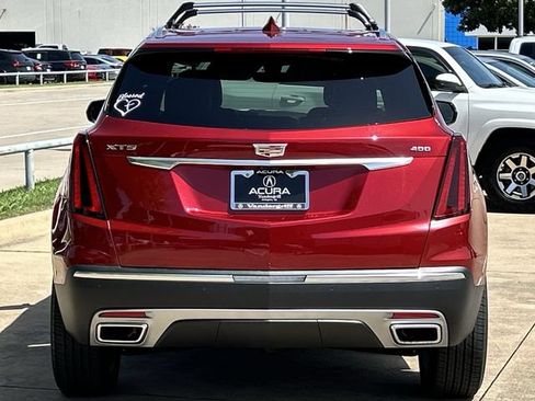 Used 2025 Cadillac XT5 Premium Luxury w/ Technology Package FWD image 5