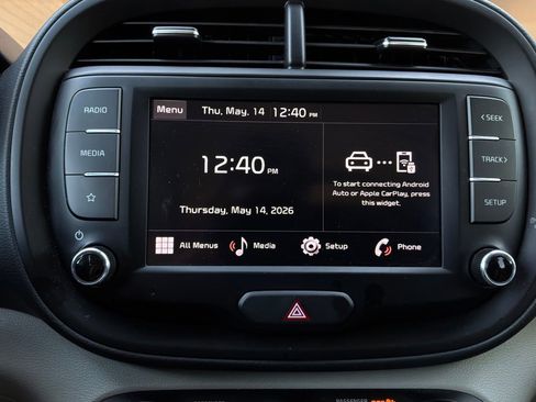 Used 2025 Kia Soul LX w/ LX Technology Package FWD image 24