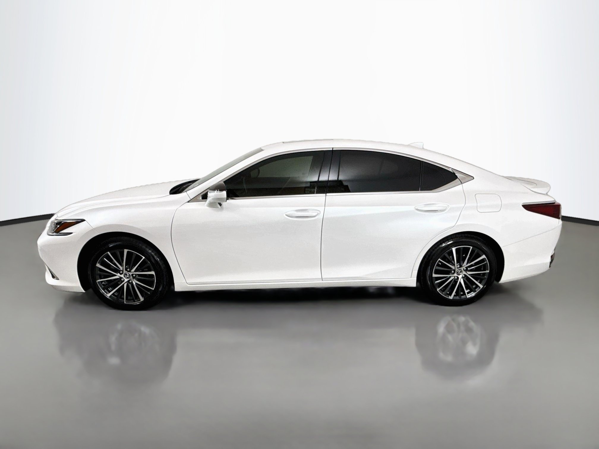 Certified 2025 Lexus ES 300h w/ Premium Package FWD image 4
