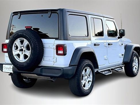Used 2022 Jeep Wrangler Unlimited Sport image 5