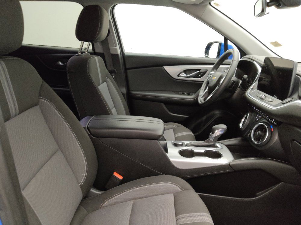 Used 2025 Chevrolet Blazer LT FWD image 21