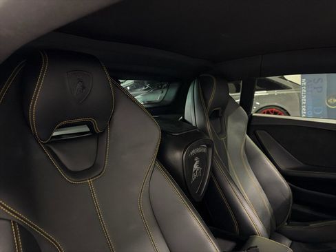 Used 2019 Lamborghini Huracan LP 580-2 image 27