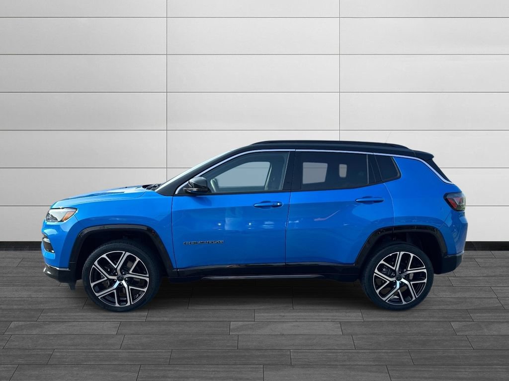 Used 2025 Jeep Compass Limited w/ Elite Group AWD/4WD image 6