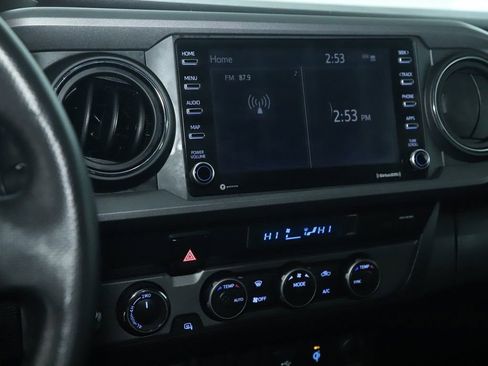 Used 2022 Toyota Tacoma TRD Sport image 26