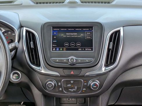 Used 2021 Chevrolet Equinox LT FWD image 18