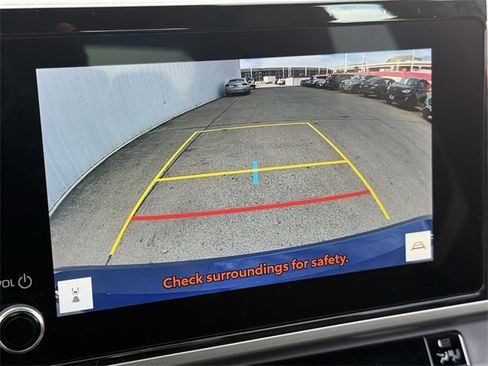 Used 2025 Toyota Camry SE image 18