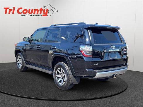 Used 2019 Toyota 4Runner TRD Off-Road image 5