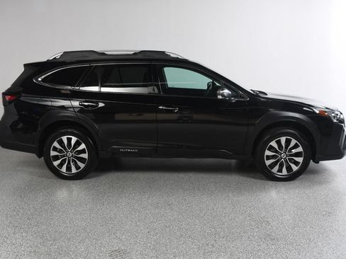 Used 2024 Subaru Outback Touring AWD/4WD image 4