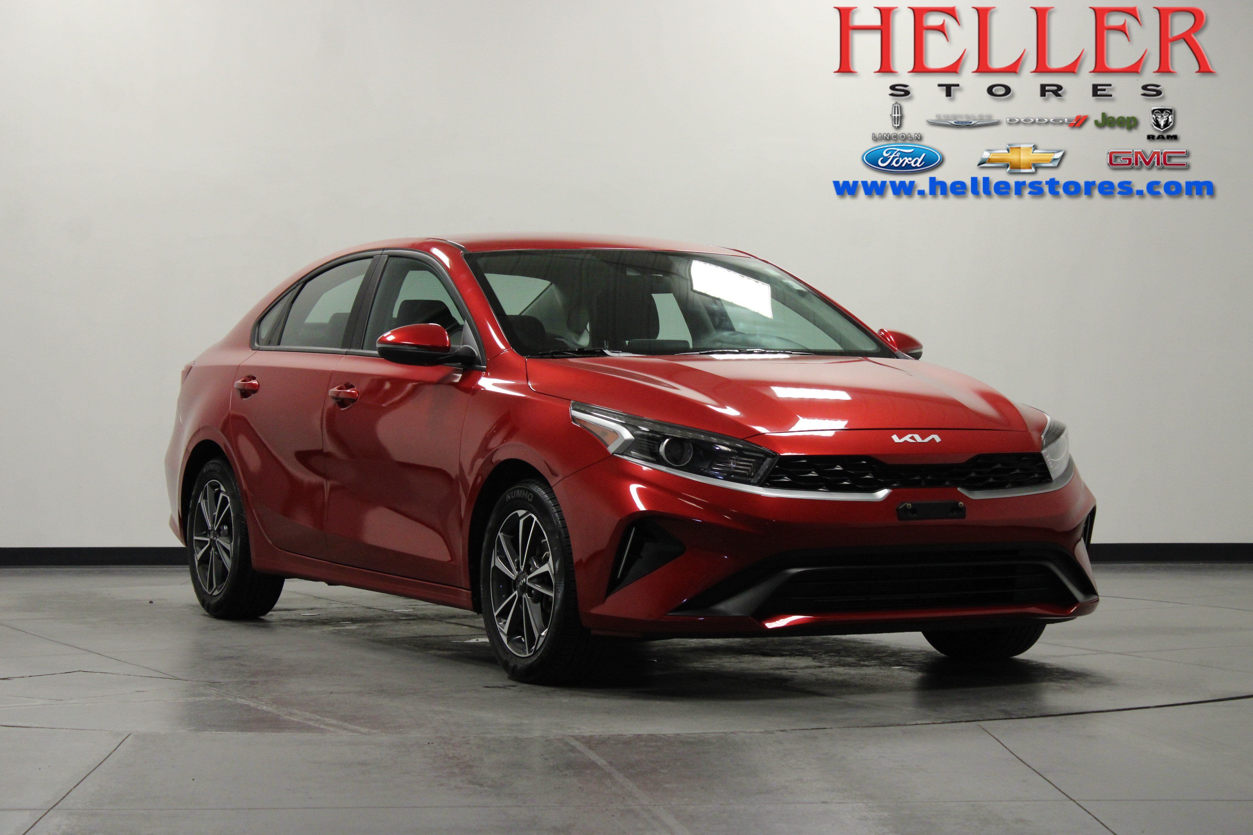 Used 2023 Kia Forte LXS w/ LXS Technology Package FWD image 1