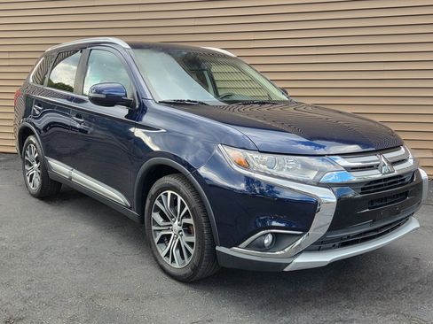 Used 2017 Mitsubishi Outlander SEL image 7