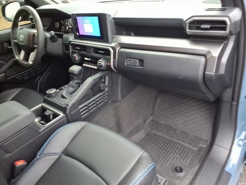 Used 2025 Toyota 4Runner SR5 image 18