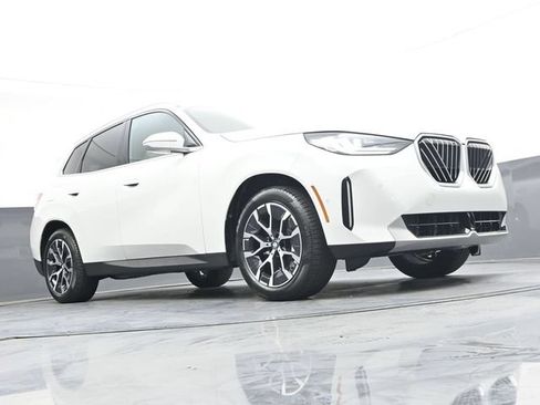 Used 2025 BMW X3 xDrive30i w/ M Sport Package AWD/4WD image 28